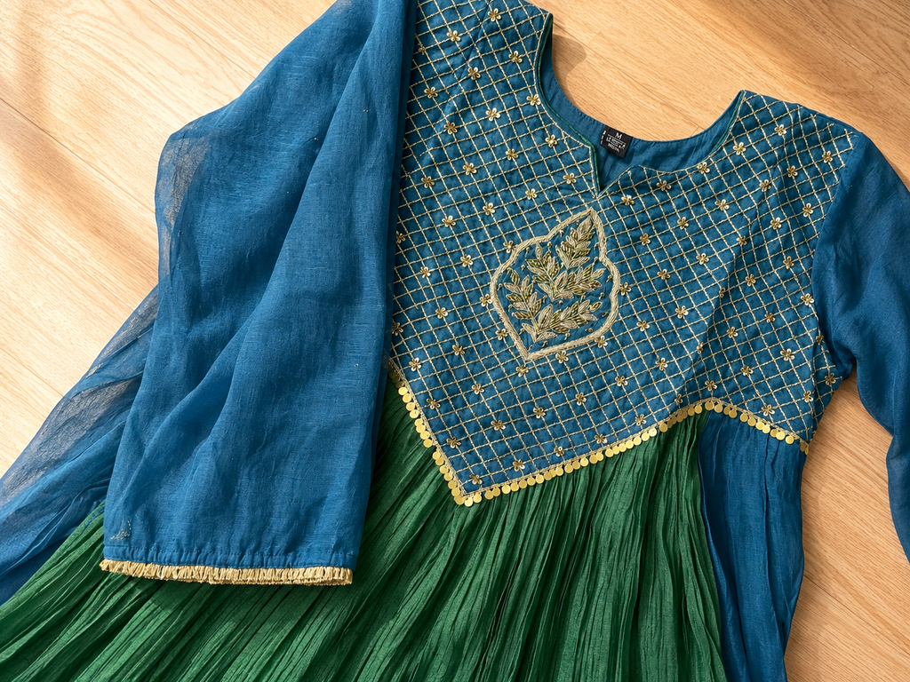 Royal Teal & Emerald Mul Chanderi Thread Embroidered Anarkali Suit Set